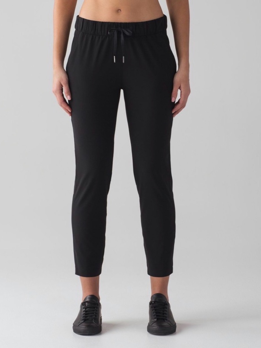 Lululemon On The Fly Woven Pant 28” Black Size 2 High Rise Work Travel